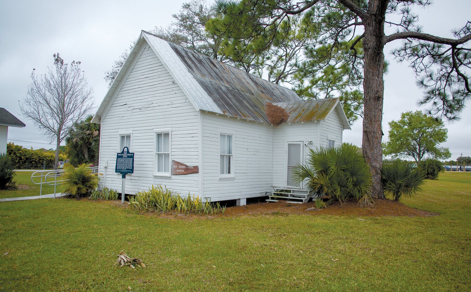 Okeechobee Historical Society School House
